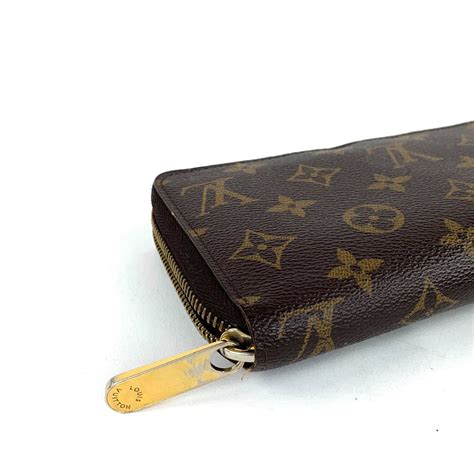 how much is a louis vuitton wallet in dubai|zipper wallet louis vuitton.